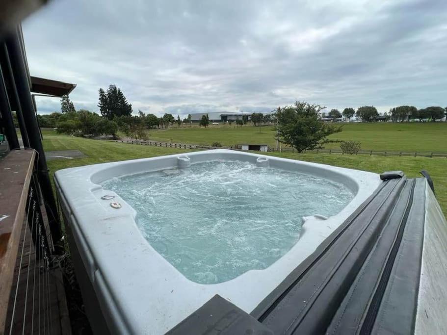 The Clubhouse Villa Hamilton Eksteriør bilde
