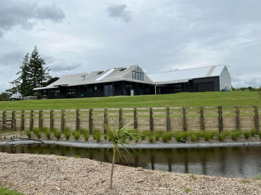 The Clubhouse Villa Hamilton Eksteriør bilde